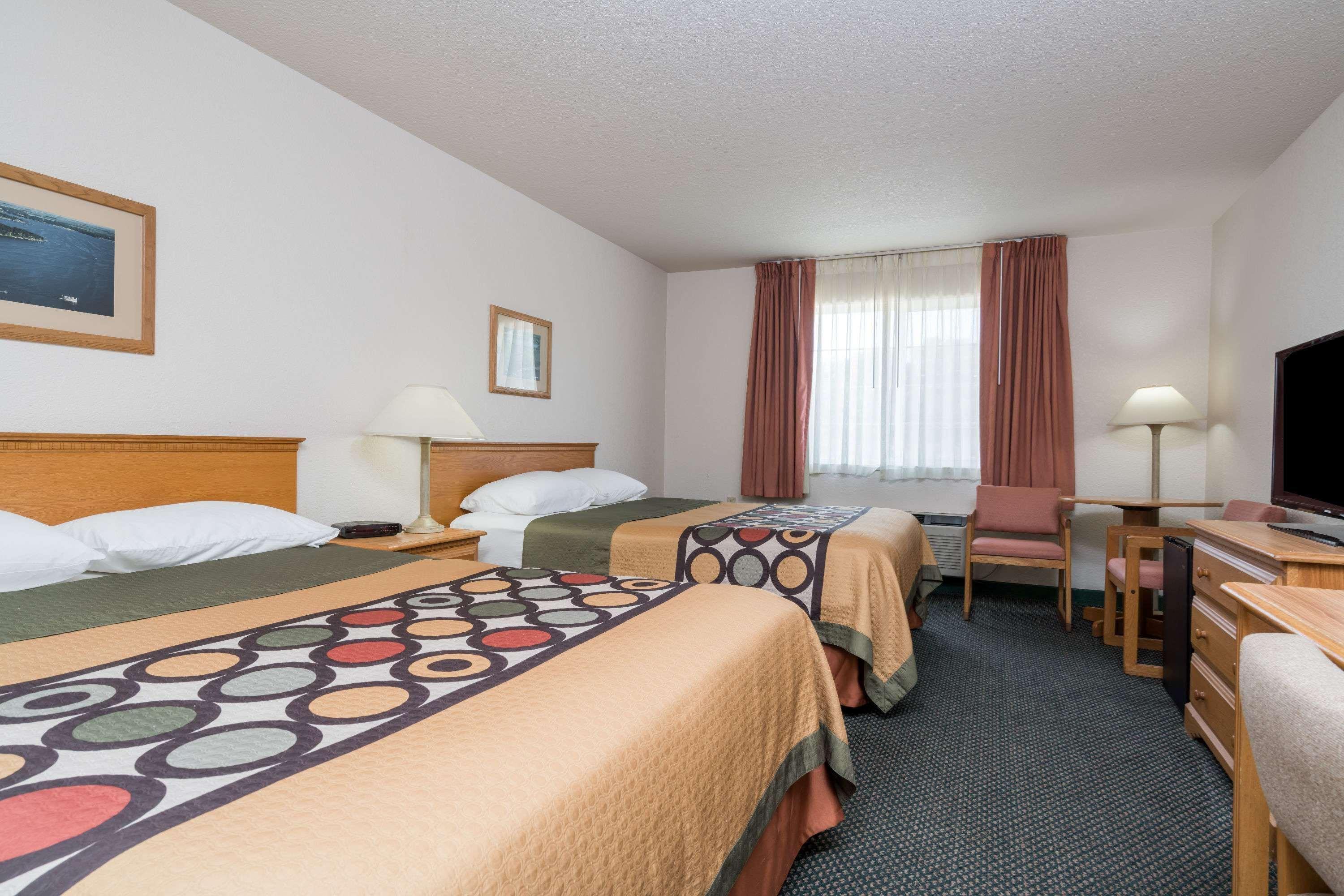 Super 8 By Wyndham Sheldon Hotel Luaran gambar
